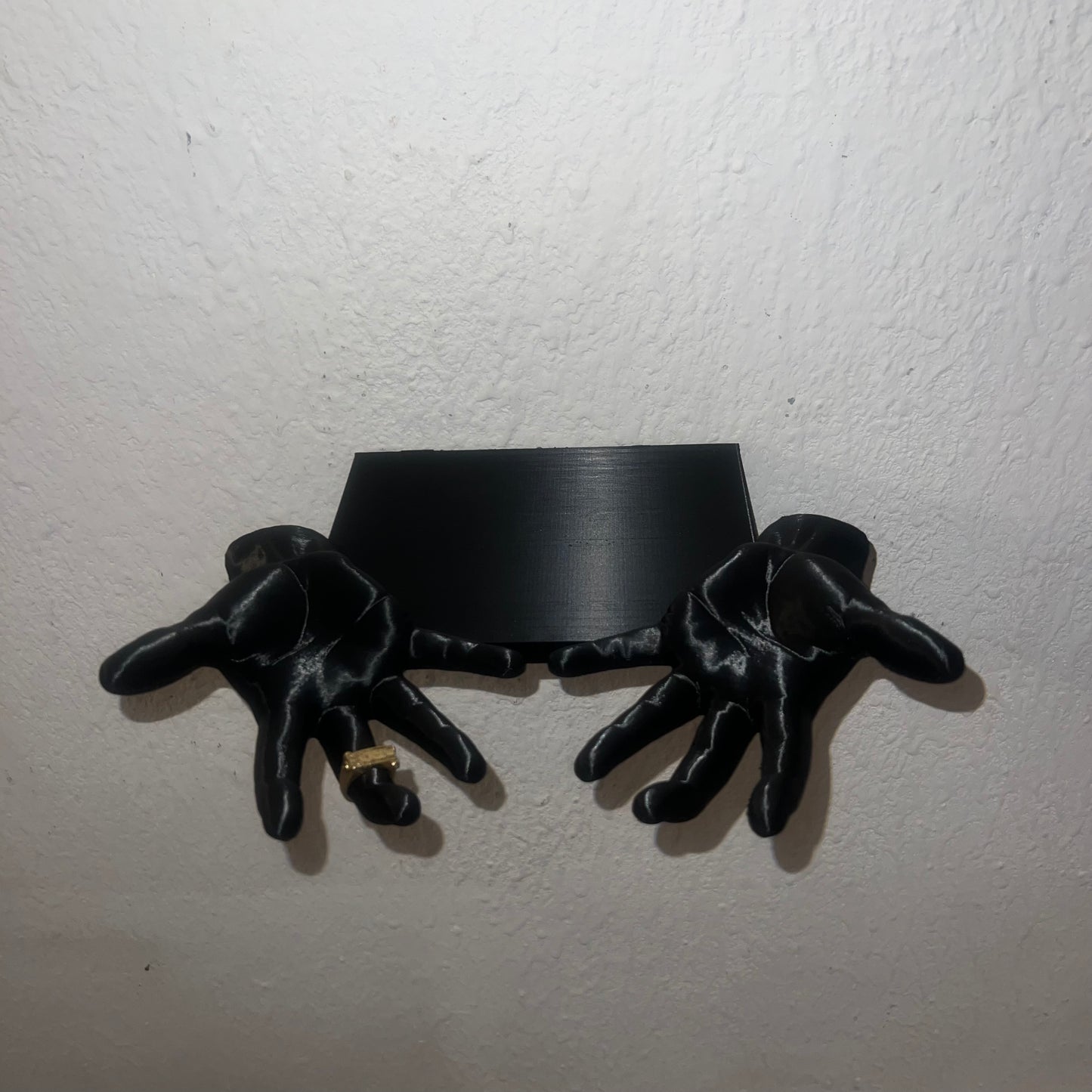 Black Reaching Wall Mount